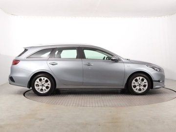 Kia Ceed III Kombi 1.5 T-GDI 160KM 2021 Kia Ceed 1.5 T-GDI MHEV, Salon Polska, zdjęcie 5