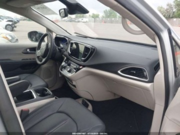 Chrysler Pacifica II 2024 Chrysler Pacifica Touring L 2024 3.6 Benzyna 287KM, zdjęcie 9