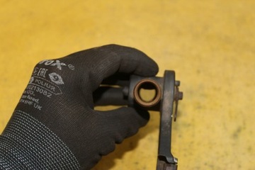 ВОДЯНОЙ КЛАПАН 701819809 2.4 D AAB VW T4