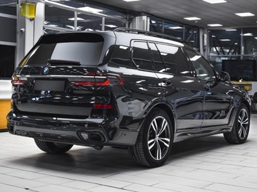 BMW X7 SUV Facelifting 3.0 40d 352KM 2025 BMW X7 xDrive40d Sport Suv 3.0 (352KM) 2025, zdjęcie 2