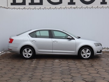 Skoda Octavia III Liftback Facelifting 1.5 TSI ACT 150KM 2019 Skoda Octavia 1.5 TSI, Salon Polska, Klima, zdjęcie 5