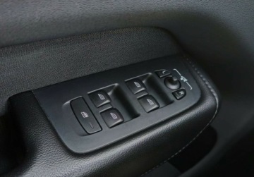 Volvo XC60 II Crossover T4 190KM 2019 Volvo XC 60 2.0 ON 190KM Momentum PRO FV23 Serwis ASO Salon PL Gwarancja, zdjęcie 26