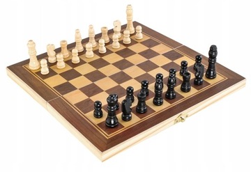 Деревянные шахматные фигуры в футляре BOX 30 х 30 см.