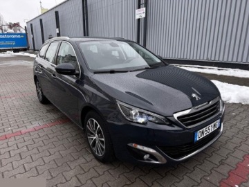 Peugeot 308 II SW 1.2 PureTech 130KM 2016 Peugeot 308 1.2 PureTech 130KM GPF Stop &amp; Start Allure Business-Paket 2016r, zdjęcie 6