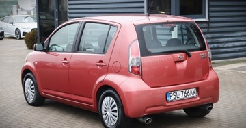 Daihatsu Sirion II 1.0 i 12V 69KM 2006 Daihatsu Sirion (Nr. ) 1.0 Klimatyzacja Elektryczne szyby Benzyna 69KM, zdjęcie 5