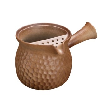 Porcelanowy dzbanek do herbaty z bocznym uchw