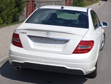 Mercedes Klasa C W205 2013 Automat Biała Perła Skóra Kamera Pakiet AMG Lift, zdjęcie 14