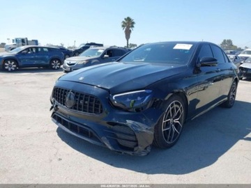 Mercedes Klasa E W213 2022 Mercedes-Benz Klasa E 350 2022 2.0l 2.0 Benzyna 255KM, zdjęcie 1