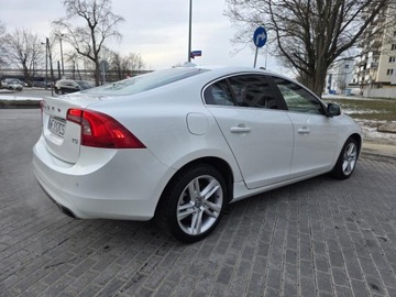 Volvo S60 II Sedan Facelifting 2.0 T5 DRIVE-E 245KM 2015 VOLVO S60 II Premium Plus T5, 2.0l benzyna 245KM Dokumentacja pochodzenia, zdjęcie 23