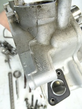 Aprilia SXV RXV 550 Клапаны с головкой вала спереди