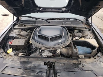 Dodge Challenger III 2016 Dodge Challenger RT Scat Pack 2016 6.4l 6.4 Benzyna 485KM, zdjęcie 6