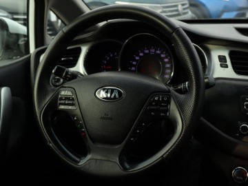 Kia Ceed I Hatchback 5d Facelifting 1.6 CRDi VGT 128KM 2012 Kia Ceed 1.6 CRDi, Klima, Klimatronic, Tempomat, zdjęcie 18