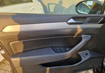 Volkswagen Passat B8 Limousine 1.8 TSI BlueMotion Technology 180KM 2017 Volkswagen Passat 1,8 TSI 180 KM Automat DSG Salon PL ASO Highline, zdjęcie 29