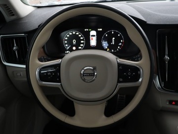 Volvo V90 II Kombi 2.0 D4 190KM 2017 Volvo V90 D4 AWD, 187 KM, 4X4, Automat, Skóra, zdjęcie 15