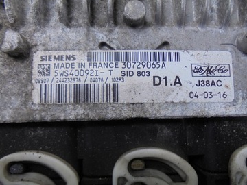 JEDNOTKA 30729065A VOLVO S40 II V50 2.0 D