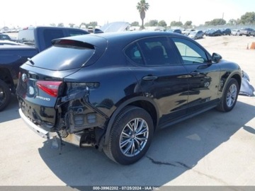 Alfa Romeo Stelvio 2023 Alfa Romeo Stelvio Sprint rwd, 2023r., 2.0L 2.0 Benzyna 280KM, zdjęcie 2