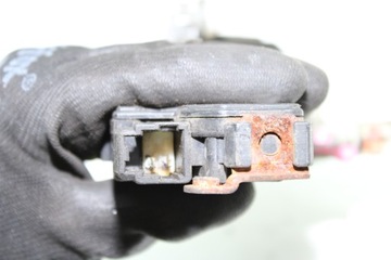 SUBARU IMPREZA I GC 93-00 ZÁMEK DVEŘE PRAVÝ ZADNÍ