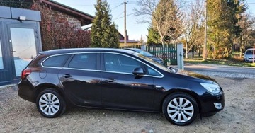 Opel Astra J Sports Tourer 1.4 Turbo ECOTEC 140KM 2011 Opel Astra BENZYNA navi GRZANA KIEROWNICA grzane fotele super okazja, zdjęcie 8