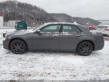 Chrysler 300C II 2021 Chrysler 300s 2021 3.6 Benzyna 300KM, zdjęcie 2