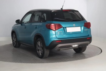 Suzuki Vitara III SUV Facelifting 1.0 BoosterJet 111KM 2019 Suzuki Vitara 1.0 BoosterJet, Salon Polska, zdjęcie 3