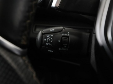 Peugeot 3008 II Crossover 1.6 THP 180KM 2019 Peugeot 3008 GT-Line automat 180KM panorama navi, zdjęcie 37