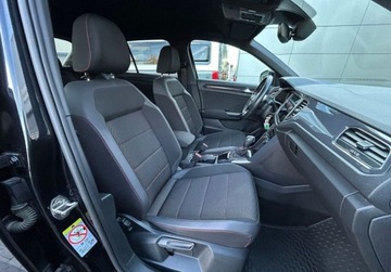 Volkswagen T-Roc I SUV 1.5 TSI ACT 150KM 2020 Volkswagen T-Roc Premium Pakiety, ACC, Czujniki parkowania, Asystenci, Be, zdjęcie 17