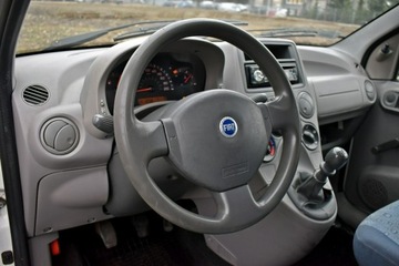 Fiat Panda II Hatchback 5d 1.1 MPI 54KM 2003 Fiat Panda Uszkodzony, zdjęcie 8