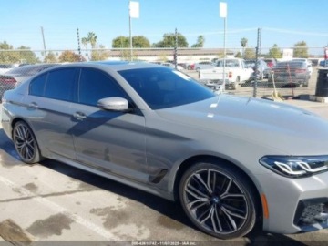 BMW Seria 5 G30-G31 2021 BMW Seria 5 2021 BMW 5 Series 530e Plug-In Hybrid 2.0 Hybryda 181KM, zdjęcie 5