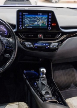 Toyota C-HR I Crossover Facelifting 2.0 Hybrid Dynamic Force 184KM 2019 Toyota C-HR 2.0 Hybrid Selection 2.0 Hybryda 184KM, zdjęcie 17