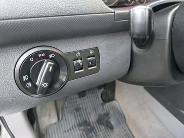 Volkswagen Caddy III Kombi 1.9 TDI 75KM 2007 Volkswagen Caddy 1.9 TDI 75 KM, Grzane Fotele, Dwa, zdjęcie 11