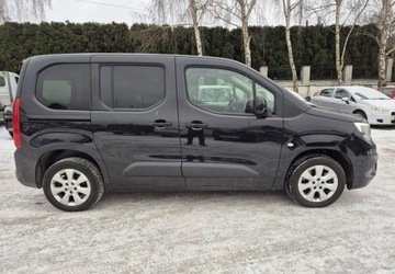 Opel Combo E Kombivan 1.5 Diesel 131KM 2021 Opel Combo Najbogatsza wersja Kamery 360 130KM 1.5 Diesel 131KM, zdjęcie 13