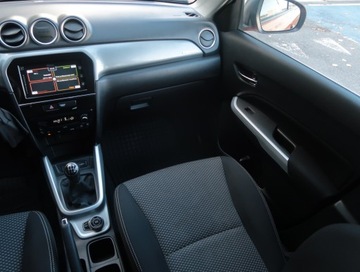 Suzuki Vitara III SUV 1.6 VVT 120KM 2015 Suzuki Vitara 1.6 VVT, Salon Polska, Serwis ASO, zdjęcie 7