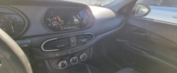 Fiat Tipo II Sedan Facelifting 1.4 Fire 95KM 2021 Fiat Tipo 2021r, SALON POLSKA. 1.4 LPG. Lekko uszkodzony lewy bok.Jezdzi., zdjęcie 11