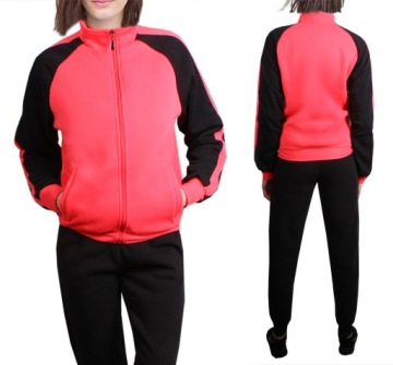 Теплый женский спортивный костюм с воротником-стойкой 100 черный/нб. 2XL/3XL