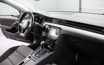 Volkswagen Passat B8 Variant Facelifting 2.0 TDI SCR 150KM 2021 Volkswagen Passat VAT 23 DSG , El.reg. Foteli, Czujniki PT, Tempomat , Gwa, zdjęcie 9