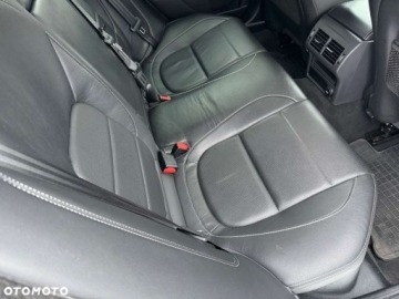 Jaguar XE Sedan 2.0 i4 180KM 2018 Jaguar XE Jaguar XE 2.0 D R-Sport 2.0 Diesel 180KM, zdjęcie 35