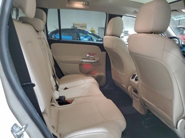 Mercedes GLB 2023 Mercedes-Benz GLB 250 4Matic 2023 2.0 Benzyna 221KM, zdjęcie 11