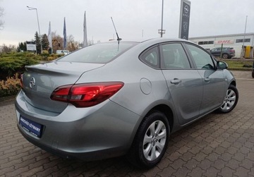 Opel Astra J Sedan 1.6 Twinport ECOTEC 115KM 2014 Opel Astra 257 1.6 Active 115 KM Salon Polska 1.6 Benzyna 115KM, zdjęcie 5