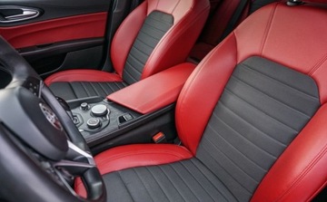 Alfa Romeo Giulia II Sedan 2.0 Turbo 200KM 2018 Alfa Romeo Giulia Alfa Romeo Giulia 2,0 201 KM 2.0 Benzyna 200KM, zdjęcie 10
