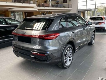 Audi Q5 II SUV Facelifting 2.0 40 TDI 204KM 2025 AUDI Q5 TDI quattro S line Suv 2.0 (204KM) 2025, zdjęcie 1