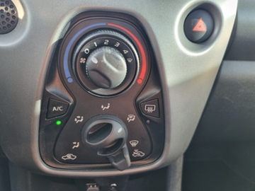 Toyota Aygo II Hatchback 3d Facelifting 1.0 VVT-i 72KM 2021 Toyota Aygo 1.0 VVT-i X-play II (2014-) 1.0 VVT-i, zdjęcie 18