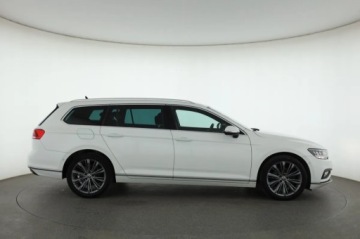 Volkswagen Passat B8 Variant Facelifting 2.0 TDI SCR 200KM 2020 VW Passat 2.0 TDI, Salon Polska, 1. Właściciel, zdjęcie 5