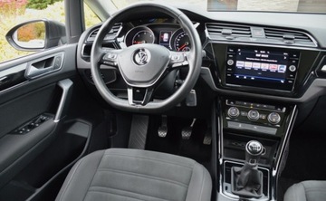 Volkswagen Touran III 2.0 TDI 150KM 2019 Volkswagen Touran 2,0 TDI 150 KM FULL LED HIGH-LINE Alcantara Nawigacja 2.0, zdjęcie 19