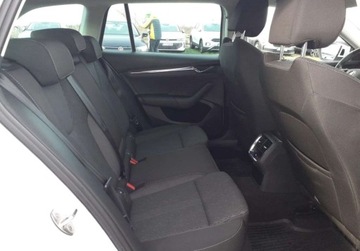 Skoda Octavia IV Liftback 1.5 TSI EVO 150KM 2021 Skoda Octavia Style 1.5 TSI 150 KM Virtual Cockpit Kamera LED Podg. fo, zdjęcie 10