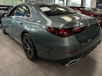 Mercedes Klasa E W214 Sedan 2.0 200 204KM 2024 E Klasa 200 4-Matic AMG 2.0 (204KM) 2024, zdjęcie 3