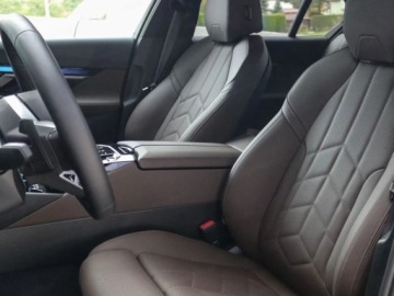 BMW Seria 5 G90-91 Touring 2.0 520d 197KM 2025 BMW Seria 5 520d xDrive Sport Sedan 2.0 (197KM) 2025, zdjęcie 5