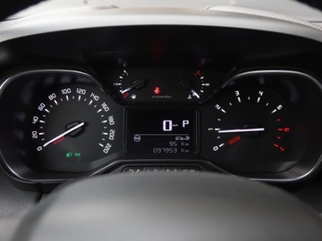 Citroen C3 Aircross  I Crossover 1.2 PureTech 110KM 2018 Citroen C3 Aircross 1.2 PureTech, Salon Polska, zdjęcie 10