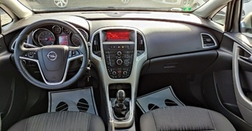 Opel Astra J Hatchback 5d 1.4 Turbo ECOTEC 140KM 2011 Opel Astra 1.4 TURBO 140kM Klima Temp Czujniki Grzana Kierownica GWARANCJA, zdjęcie 4