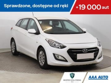 Hyundai i30 II Wagon Facelifting 1.6 CRDi 110KM 2016 Hyundai i30 1.6 CRDi, Automat, Klima