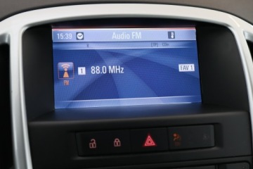 Opel Astra J Hatchback 5d 1.6 Turbo ECOTEC 180KM 2009 Opel Astra 1.6 T, Navi, Xenon, Klima, Klimatronic, zdjęcie 12